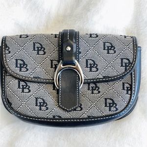 Dooney & Bourke Wristlet Black and Gray MISSING STRAP